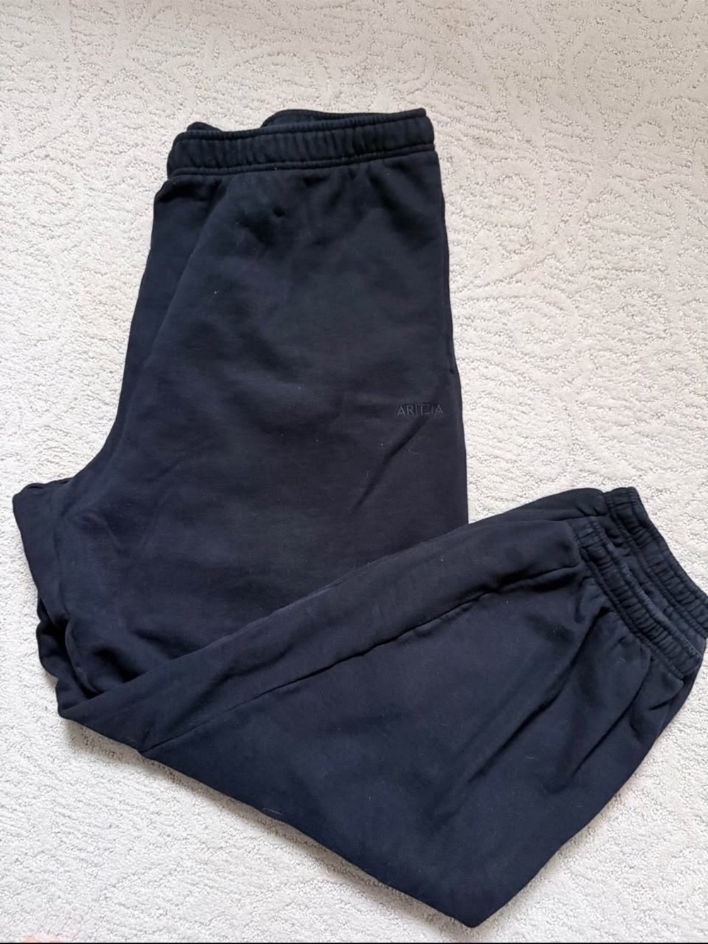 Aritzia Black sweatpants